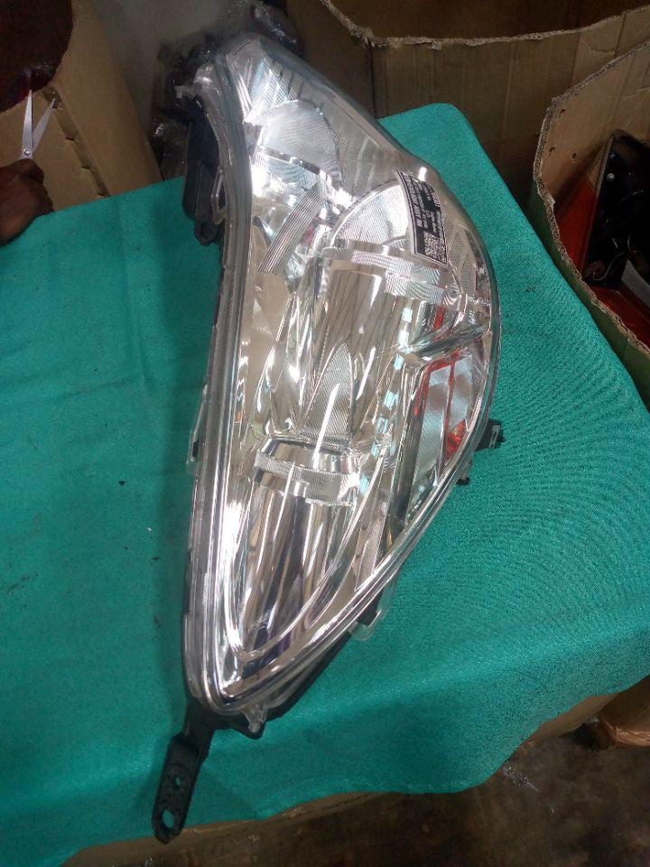 [HEADLIGHT ASSY RH]SUBARU LEGACY B4 BM9 2010 EJ25 FF AT 4WD #000324A768301
