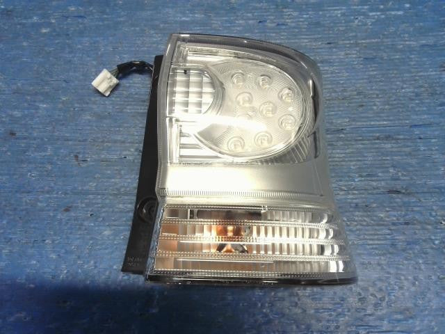 [TAIL LAMP RH]DAIHATSU TANTO L375S KF AT 2WD #0BD3253182001