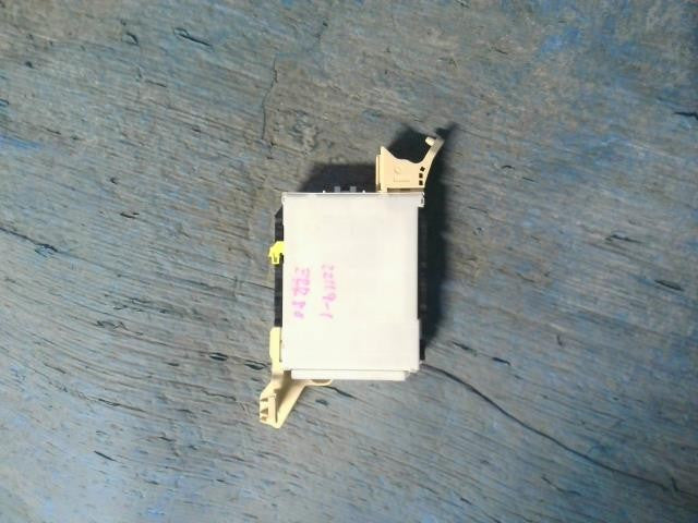 [FUSE BOX]TOYOTA VOXY ZRR80G 3ZR-FAE AT 2WD #0BD3253170876