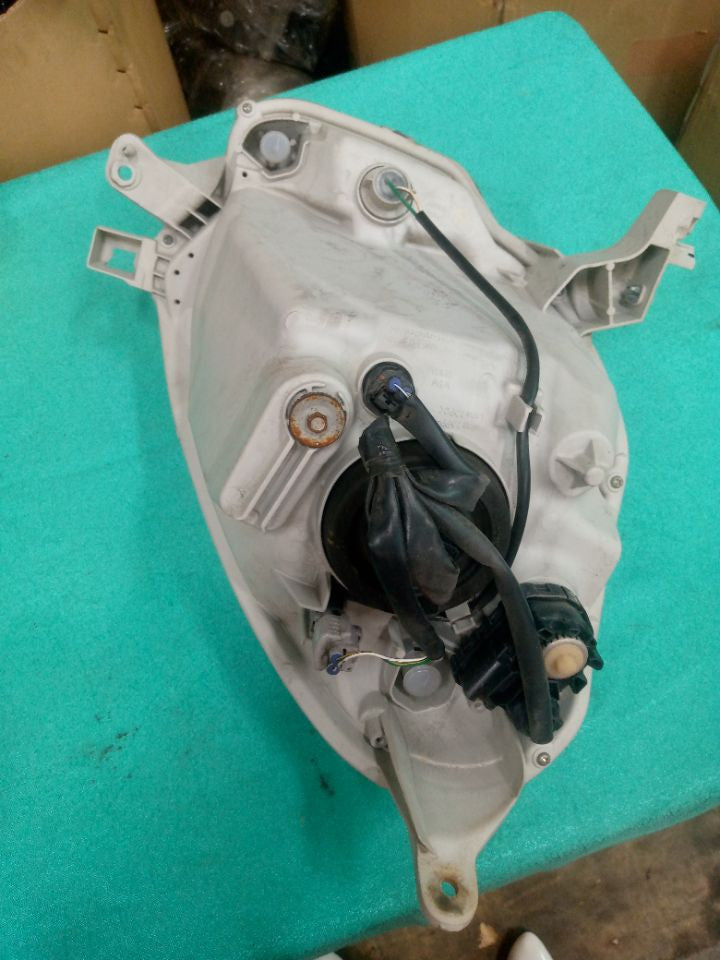 [HEADLIGHT ASSY LH]TOYOTA PASSO KGC35 2013 1KR-FE FF AT 4WD #000324B772523