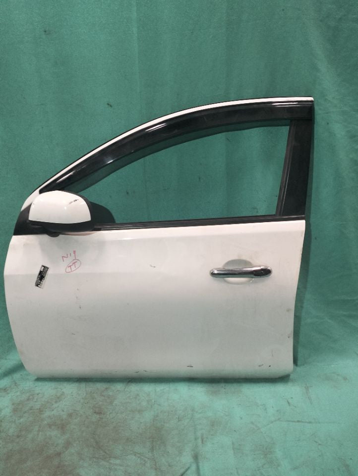 [F DOOR ASSY RH]NISSAN LATIO N17 2016 HR12DE FF AT 2WD #000323C575569