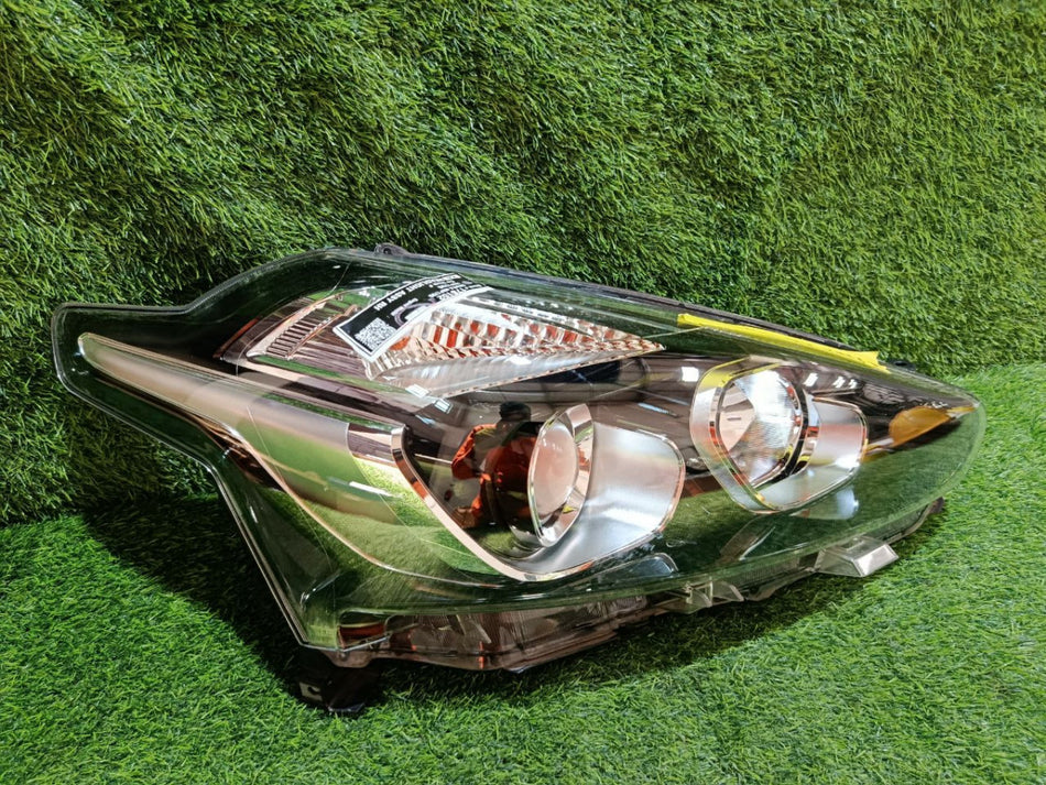 [HEADLIGHT ASSY RH]TOYOTA SIENTA NSP170G   #0BD3253178152