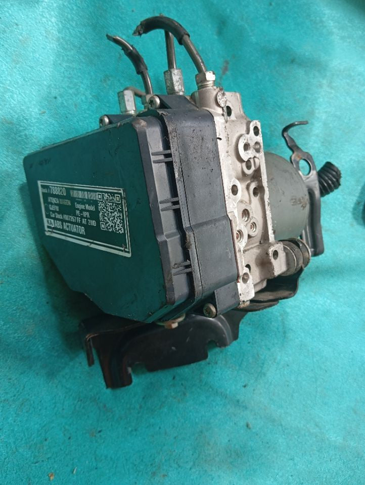 [ABS ACTUATOR]MAZDA ATENZA WAGON GJEFW 2014 PE-VPR FF AT 2WD #000324B788820