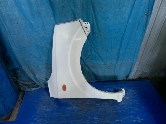 [FENDER RH]SUZUKI ALTO VAN HA36V R06A AT 2WD #0BD3253173024