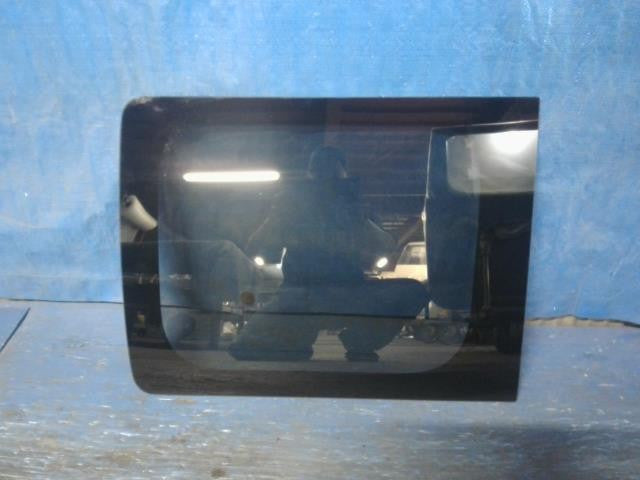 [RIGHT QUARTER GLASS]TOYOTA PIXIS VAN S700M KF AT 2WD #0BD3253182955