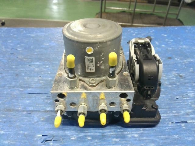 [ABS ACTUATOR]NISSAN SERENA GFNC27 MR20DD AT 4WD #0BD3253178186
