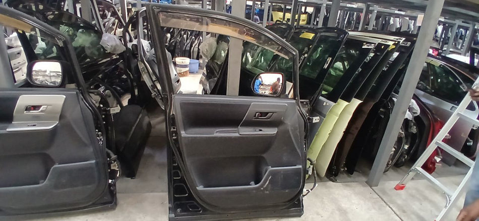 [F DOOR ASSY LH]TOYOTA VOXY ZRR70 2010 3ZR-FAE FF AT 2WD #000323B550964