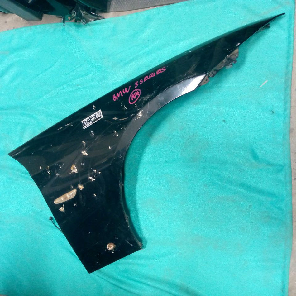 [FENDER RH]BMW 3SERIES SEDAN WBAVA760 2005 N46B20B FR AT 2WD #0003247702792