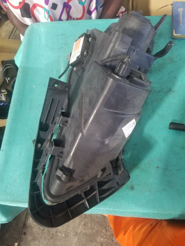 [HEADLIGHT ASSY LH]SUZUKI KIZASHI RF91S 2013 J24B FF AT 4WD #000324B772654