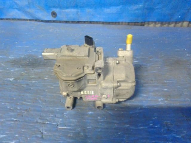 [A/C COMPRESSOR]TOYOTA PRIUS ZVW30 2ZR-FXE AT 2WD #0BD3253182057