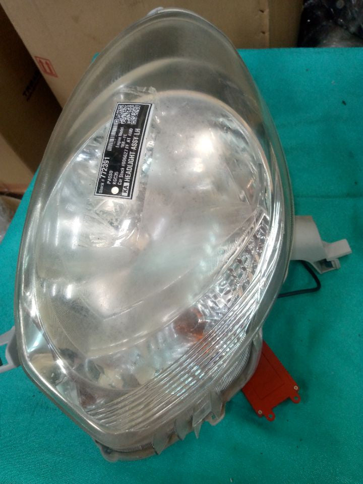 [HEADLIGHT ASSY LH]TOYOTA PASSO KGC35 2013 1KR-FE FF AT 4WD #000324B772391