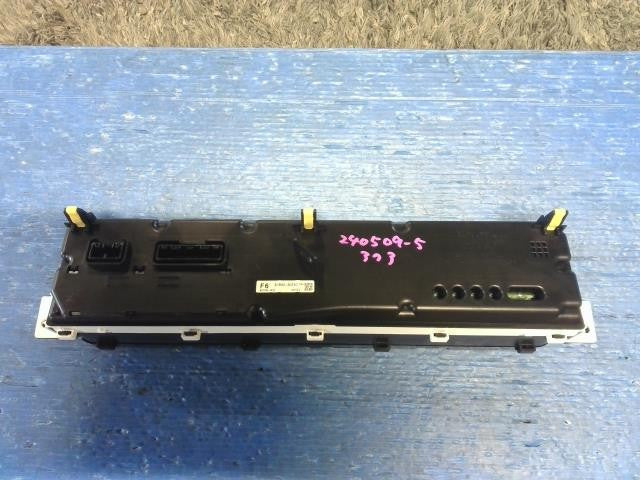 [SPEEDOMETER]TOYOTA AQUA NHP10 1NZ-FXE AT 2WD #0BD3253178308