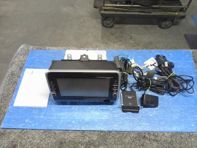 [CAR NAVIGATION]NISSAN SERENA GFNC27 MR20DD AT 4WD #0BD3253178190