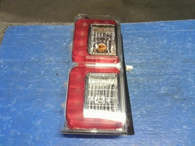 [TAIL LAMP LH]DAIHATSU WAKE LA700S KF AT 2WD #0BD3253174346