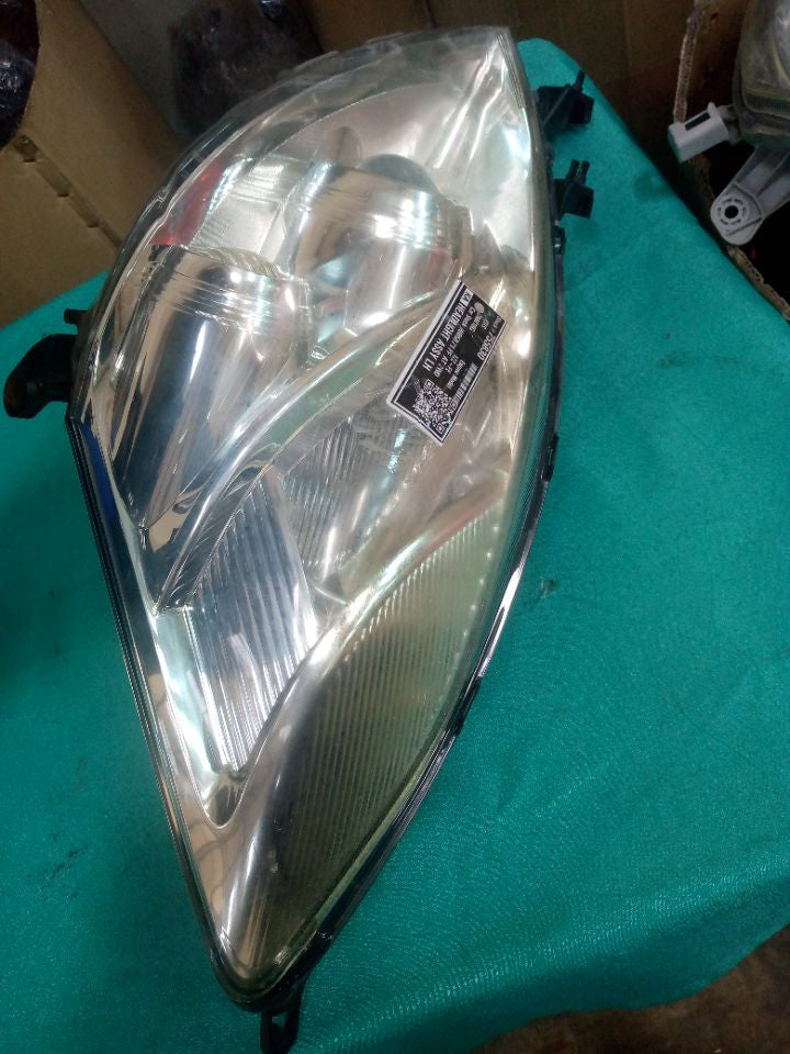 [HEADLIGHT ASSY LH]TOYOTA ISIS ZNM10G 2007 1ZZ-FE FF AT 2WD #000324A755830