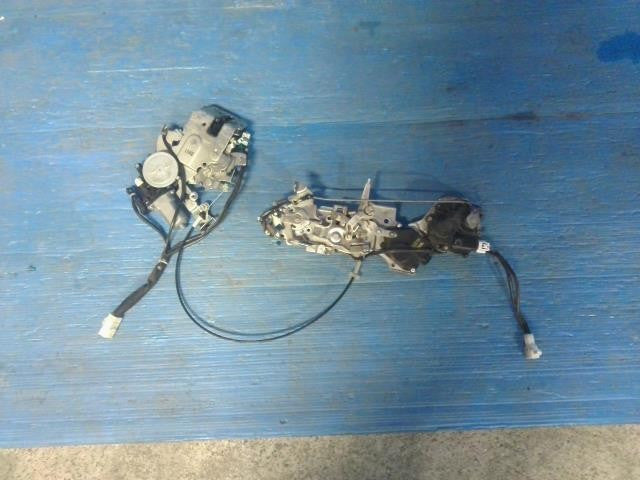 [Right R door lock solenoid]SUZUKI EVERY WAGON DA64W K6A AT 4WD #0BD3253171860