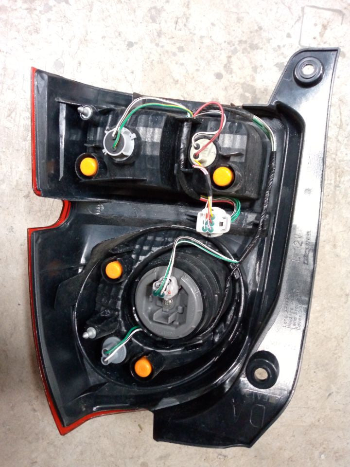[TAIL LAMP LH]TOYOTA PORTE NCP141 2013 1NZ-FE FF AT 2WD #0003241587937