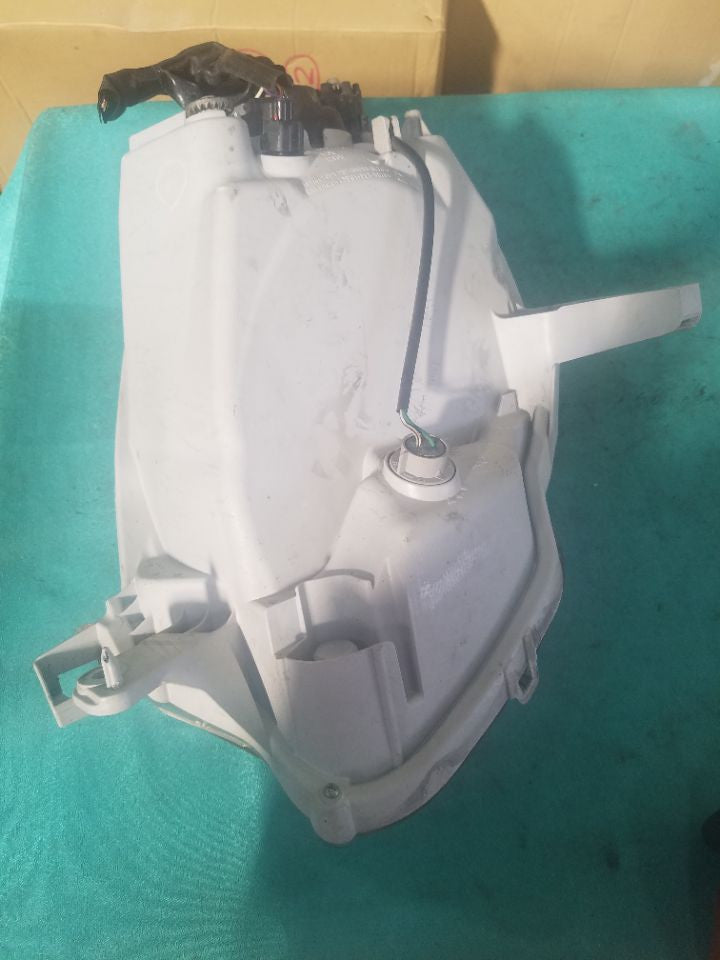 [HEADLIGHT ASSY RH]TOYOTA PASSO KGC35 2013 1KR-FE FF AT 4WD #000324B772604