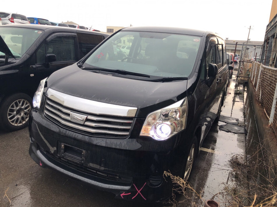 [FENDER RH]TOYOTA NOAH ZRR70G 2010 3ZR-FAE FF AT 2WD #0003251822468