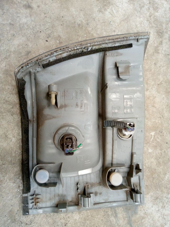 [TURN SIGNAL LAMP LH]TOYOTA HIACE KZH116 1KZ-TE FR AT 4WD #0003243615058