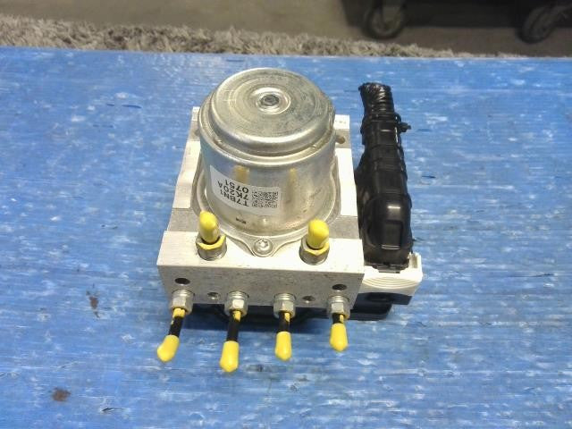 [ABS ACTUATOR]HONDA VEZEL RU3 LEB AT 2WD #0BD3253174349