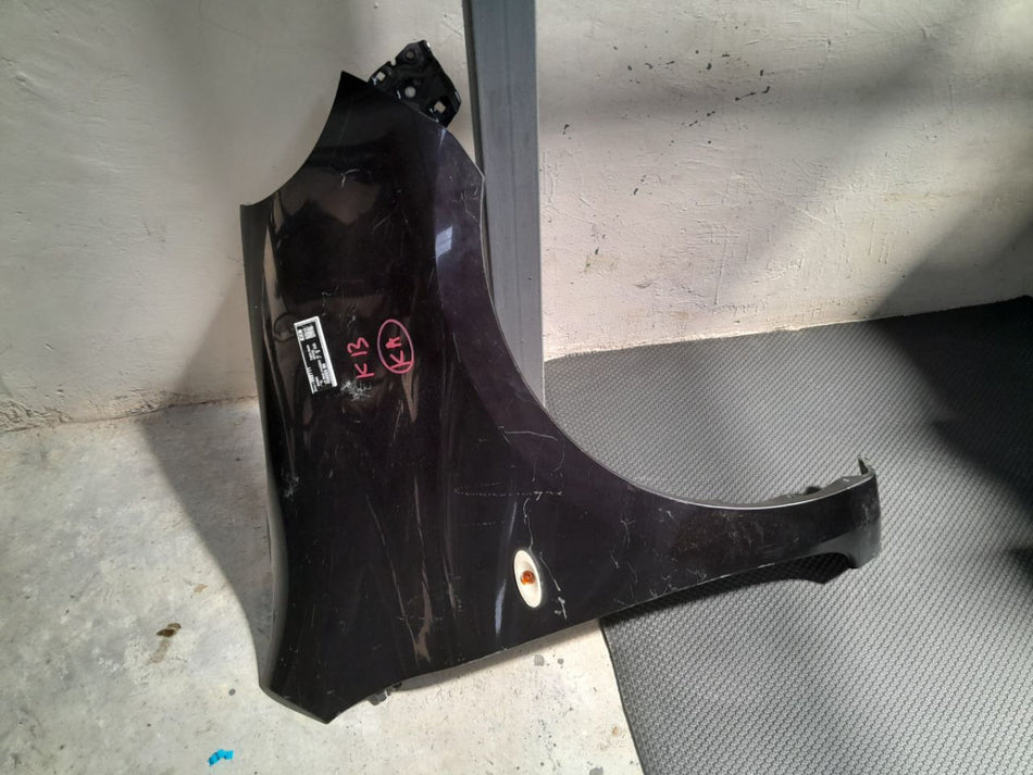 [FENDER RH]NISSAN MARCH K13 2011 HR12DE FF AT 2WD #000323B552711