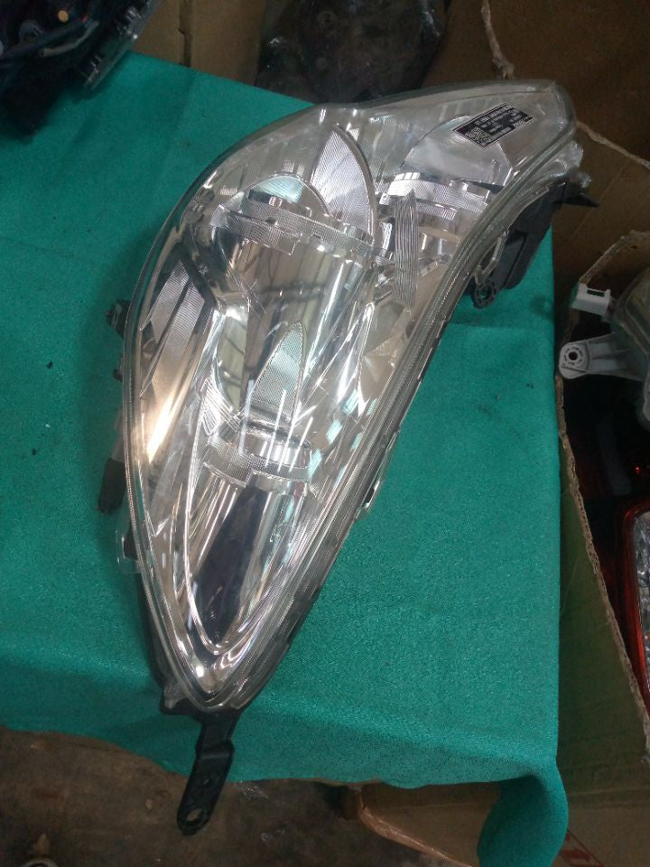 [HEADLIGHT ASSY LH]SUBARU LEGACY B4 BM9 2010 EJ25 FF AT 4WD #000324A768302