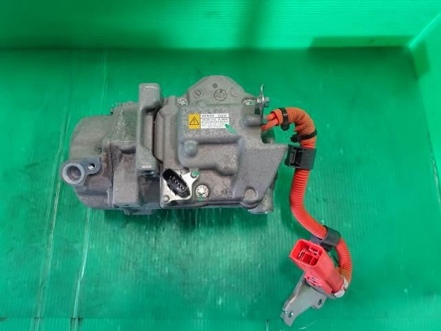 [A/C COMPRESSOR]TOYOTA MIRAI JPD10 4JM AT 2WD #0EV3253000736
