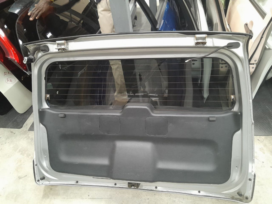 [REAR GATE]HONDA HR-V GH3 2005 D16A FF MT 2WD #000323C559780