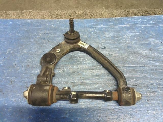 [F UPPER ARM RH]TOYOTA HIACE VAN KDH201V 1KD-FTV AT 2WD #0BD3253183085