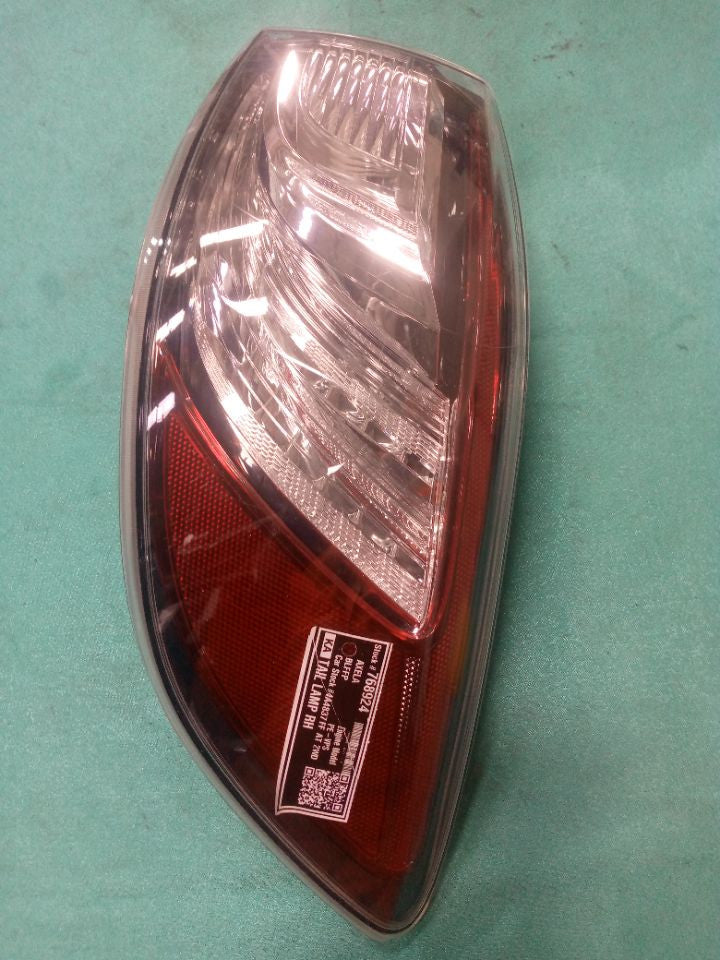[TAIL LAMP RH]MAZDA AXELA BLFFP 2012 PE-VPS FF AT 2WD #000324A768924