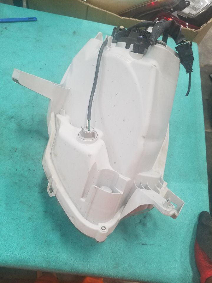 [HEADLIGHT ASSY LH]TOYOTA PASSO KGC35 2013 1KR-FE FF AT 4WD #000324B772621
