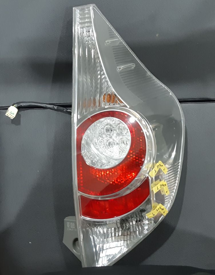 [TAIL LAMP RH]TOYOTA AQUA NHP10 2012 1NZ-FXE FF AT 2WD #000323A534050