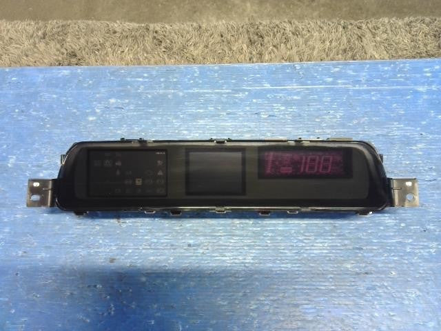 [SPEEDOMETER]TOYOTA AQUA NHP10 1NZ-FXE AT 2WD #0BD3253178308