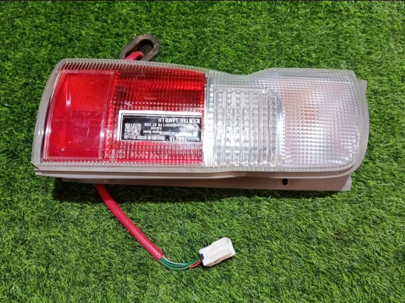[TAIL LAMP LH]NISSAN CARAVAN VAN CQGE25 2003 KA24DE FR AT 2WD #000324A768215