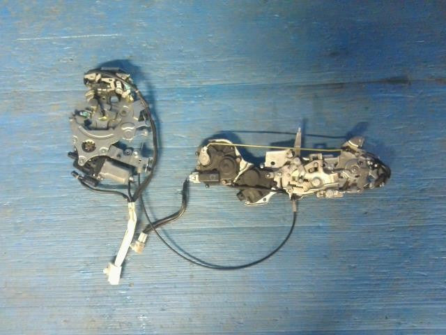 [Left R door lock solenoid]SUZUKI EVERY WAGON DA64W K6A AT 4WD #0BD3253171861