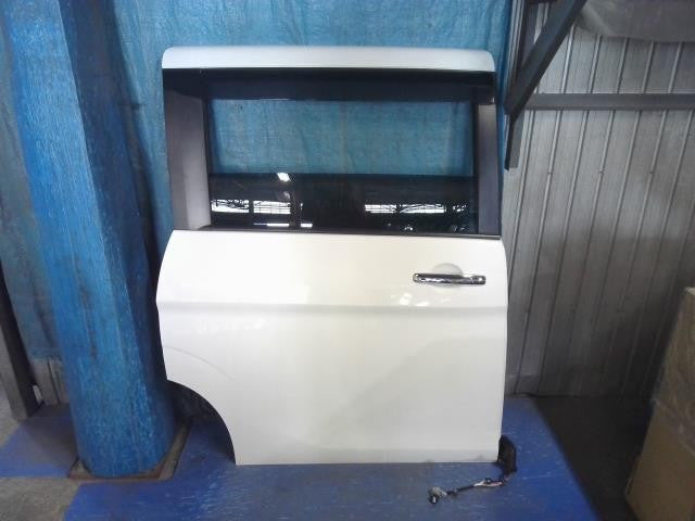 [R DOOR ASSY RH]NISSAN SERENA HC27   #0BD3253178587