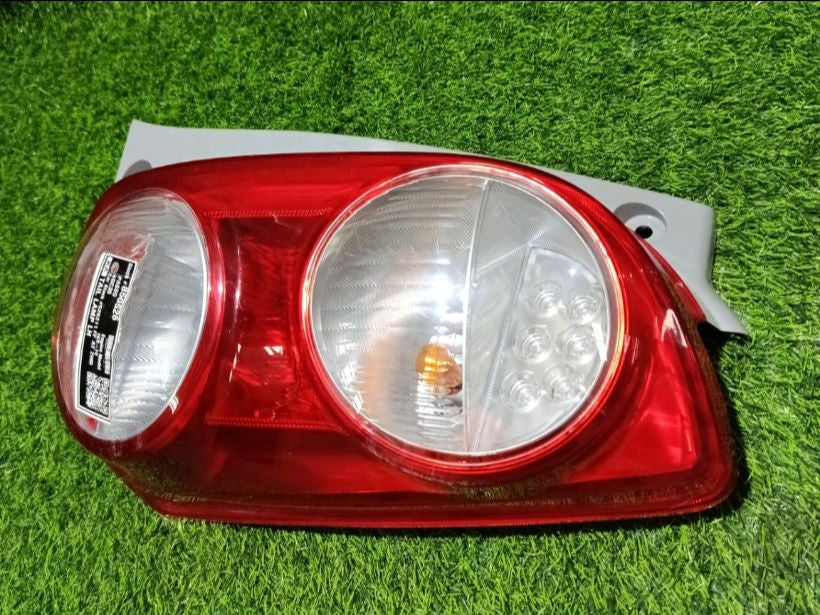 [TAIL LAMP LH]TOYOTA PASSO KGC30 2012 1KR-FE FF AT 2WD #0003253850526