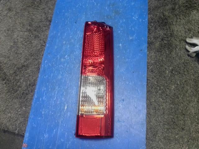 [TAIL LAMP RH]SUZUKI EVERY WAGON DA64W K6A AT 2WD #0BD3253173134