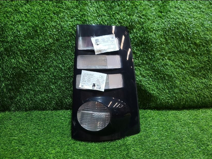 [TAIL LAMP RH]TOYOTA SIENTA NCP81G 2009 1NZ-FE FF AT 2WD #0003263057952