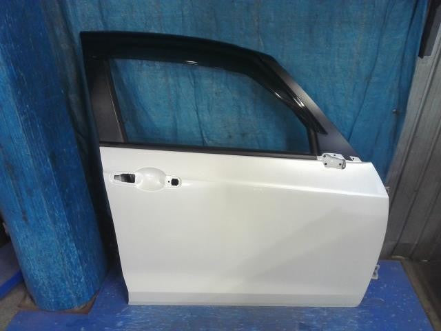[Right F door panel]HONDA FIT GR3 LEB AT 2WD #0BD3253174513
