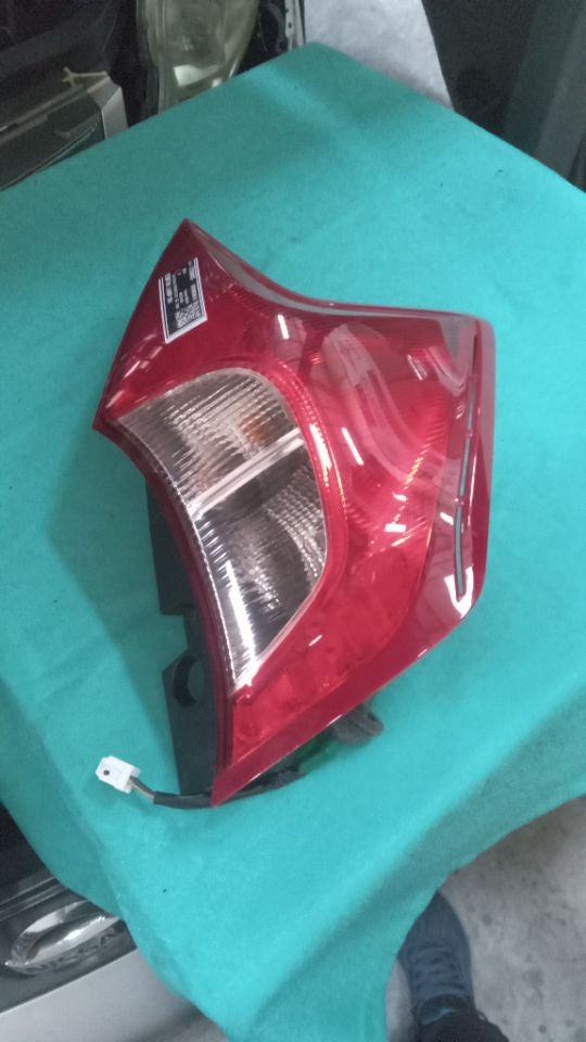 [TAIL LAMP RH]NISSAN NOTE E12 2013 HR12DDR FF AT 2WD #0003248726045
