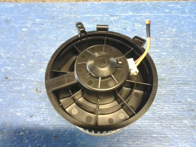 [HEATER BLOWER MOTOR]NISSAN SERENA HC26 MR20DD AT 2WD #0BD3253180578