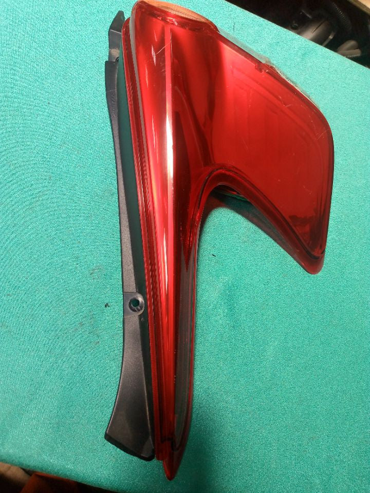 [TAIL LAMP LH]NISSAN JUKE YF15 2011 HR15DE FF AT 2WD #0003249737006