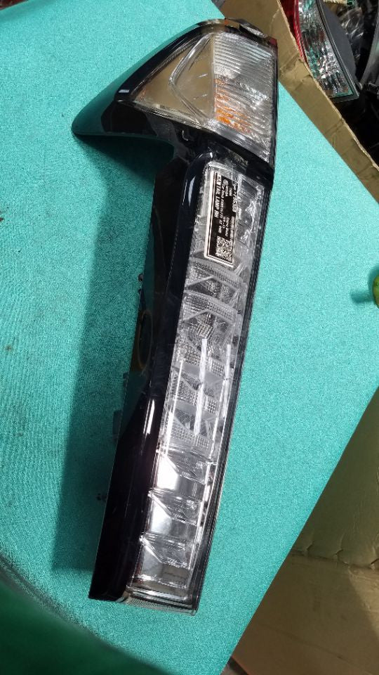 [TAIL LAMP RH]TOYOTA TANK M910A 2019 1KR-FE FF AT 4WD #000324C795358