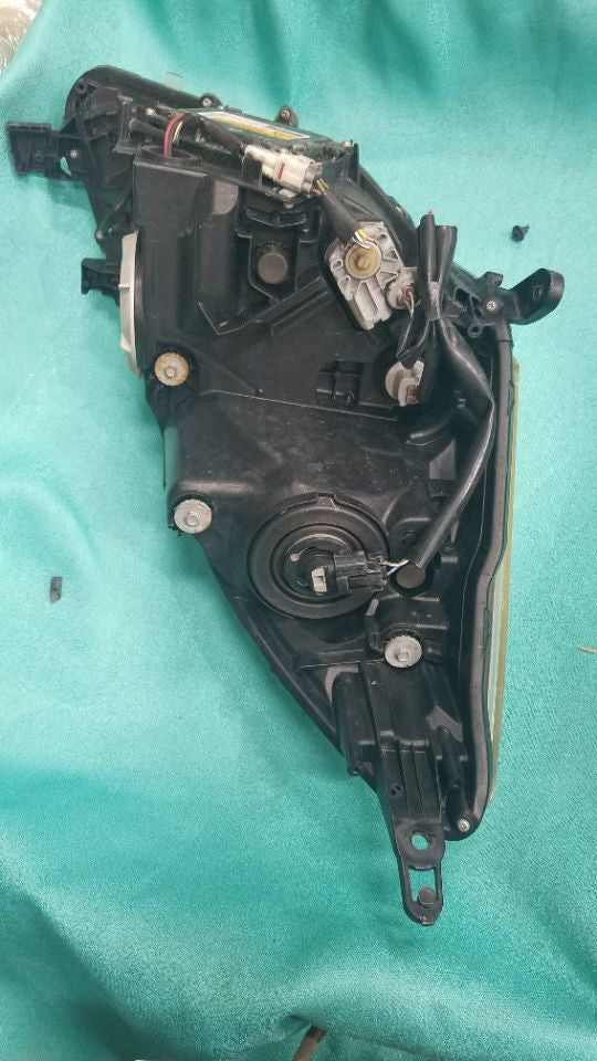 [HEADLIGHT ASSY LH]TOYOTA ISIS ZGM10 2010 2ZR-FAE FF AT 2WD #0003247711167
