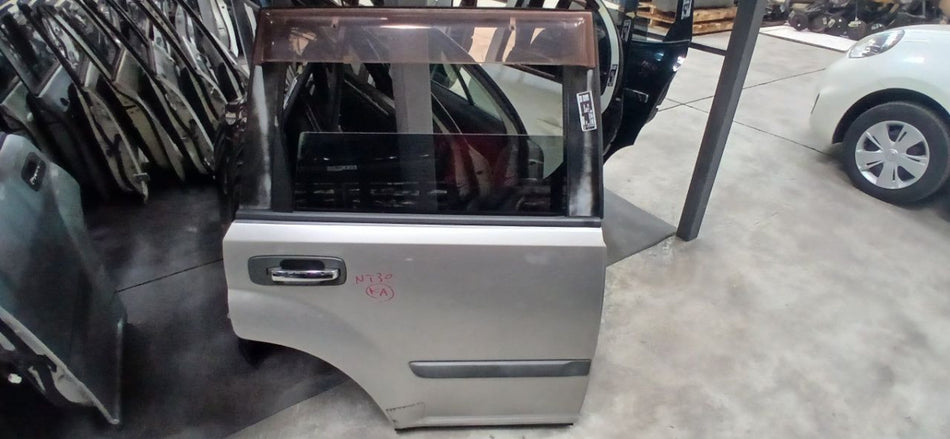 [R DOOR ASSY LH]NISSAN X-TRAIL NT30 2004 QR20DE FF AT 4WD #0003241586049