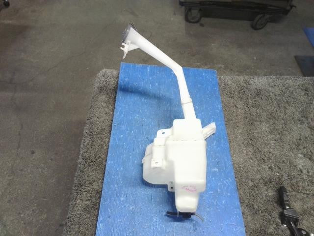 [WASHER TANK]NISSAN SERENA GFC27 MR20DD AT 2WD #0BD3253176981