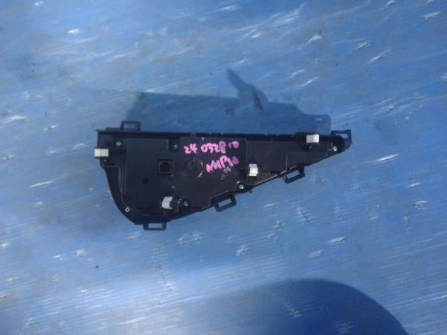 [AIR CONDITIONER PANEL]TOYOTA AQUA NHP10 1NZ-FXE AT 2WD #0BD3253177070
