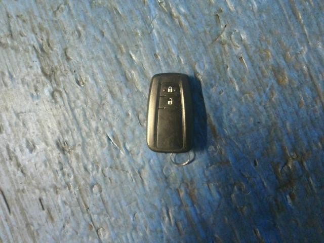 [KEYLESS REMOTE CONTROL]TOYOTA PRIUS ZVW50   #0BD3253176785